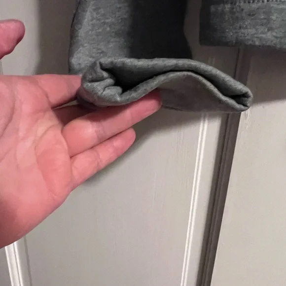 Kendal & Kylie grey solid cropped hooded sweatshirt,Woman’s L - Picture 5 of 6